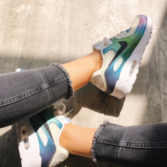 Nike Shoes - Nike air max 90